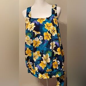 Swimsuits for all women’s Blouson side tie Floral tankini top size 16